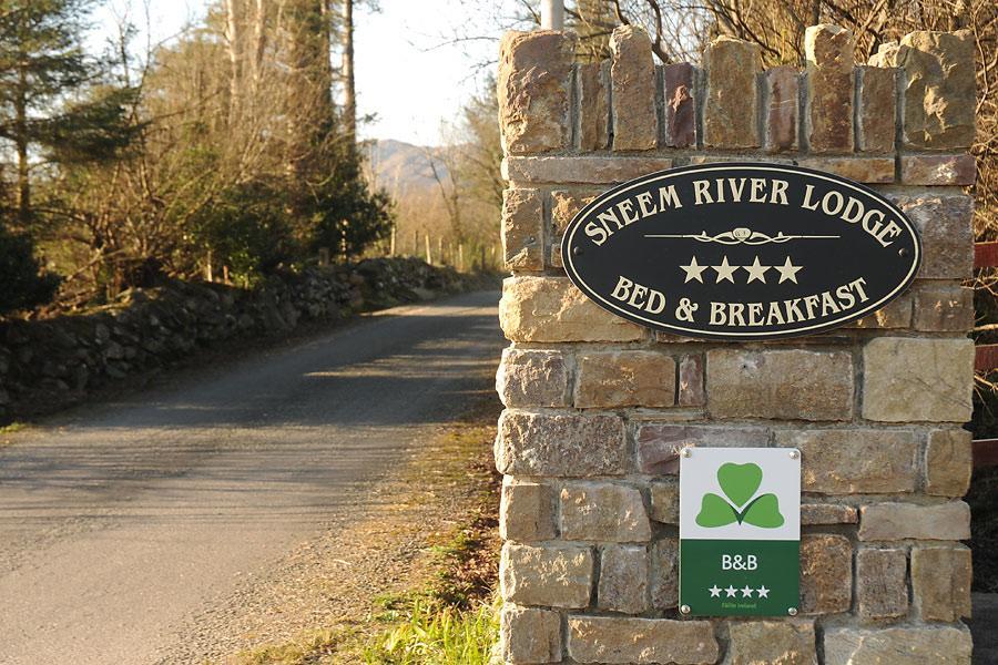 Sneem River Lodge Bed & Breakfast Ngoại thất bức ảnh